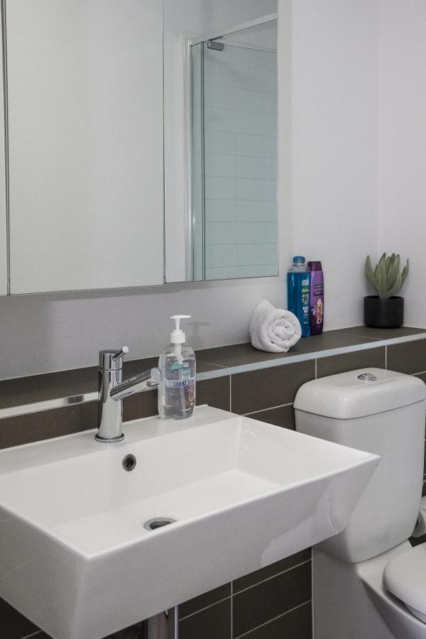 מלבורן Hudson Sea View Apartments Southern Cross Station Cbd מראה חיצוני תמונה